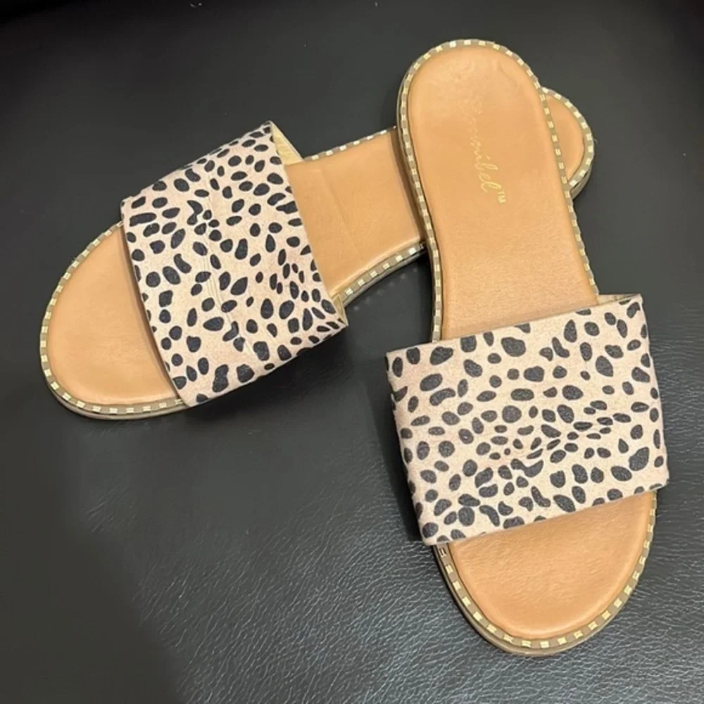 Cheetah Print Slide Sandals
